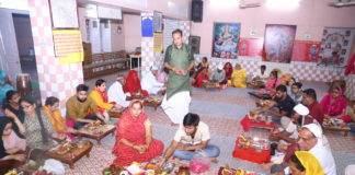 जड़ी बुटियों व खाद्य सामग्री से बनाई भगवान श्रीगणेश की प्रतिमा, पूजन के बाद किया विर्सजन