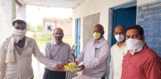 मिड-डे-मील के द्वितीय चरण के कॉम्बो किट वितरित