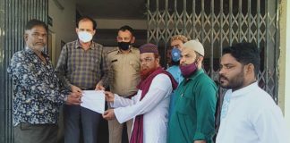 घऱ की बस्ती को पुलिस द्वारा जबरन हटाया जा रहा