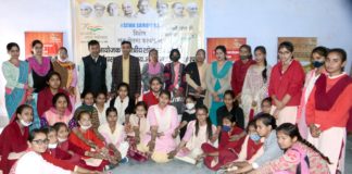 आजादी के अमृत महोत्सव जनचेतना कार्यक्रम मैं पेंटिंग और मेहंदी प्रतियोगिता बनी आकर्षण का केंद्र