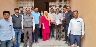 कर्मचारी महासंघ ने किया उपखण्ड कार्यालयों पर प्रदर्शन, सौंपा असहयोग आन्दोलन नोटिस