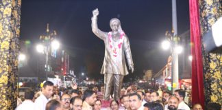 आईलेंड पार्क पर लगी मैटल की मूर्तियां, भगतसिंह चौक पर धोलपुर पत्थर ने लगाए चार चांद