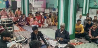 श्रीपीरखाना में माता दुर्गा की भजन संध्या