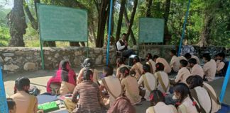 विद्यालय विकास के लिए डीएम एफटी बजट स्वीकृत करने की मांग