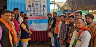 किसानों को संबोधित जैविक खेती करना व जैविक खाद बनाने की प्रक्रिया बताई