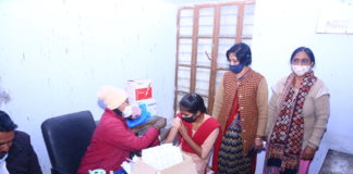 सरस्वती स्कूल में वैक्सीनेशन शिविर का आयोजन