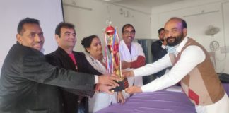 सैटेलाइट चिकित्सालय मैं 73 वां गणतंत्र दिवस मनाया।