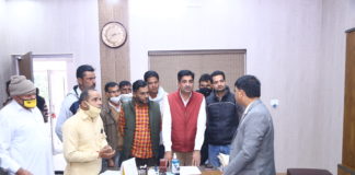 चुनाव से पूर्व सही मतदाता सूची तैयार करने की मांग, विभिन्न काश्ताकरों ने सौपा ज्ञापन