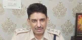 खनन माफिया ने DSP को पथ्तरों से भरे डंपर से कुचला, मौके पर मौत