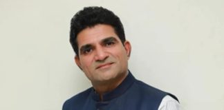 गुजरात चुनाव : इसुदान गढ़वी होंगे AAP के मुख्यमंत्री उम्मीदवार, जानें कौन है ये शख्स?