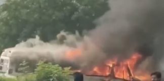 छठ पर्व पर जा रहे थे घर, बस में आग लगने से बाल-बाल बचे 80 लोग..सब कुछ जल कर खाक