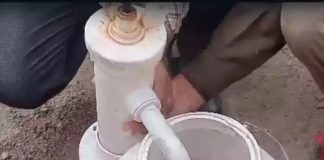 झांसी में हैण्डपम्प से पानी की जगह निकली शराब…पढ़े पूरी खबर