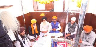 चार साहिबज़ादे को समर्पित श्री अखंड पाठ का प्रकाश करवाया