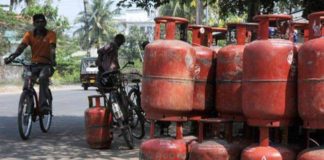 आज से गैस सिलेंडर के दाम बढ़े, 1 दिसंबर पूरे भारत में होंगे ये 4 बड़े बदलाव