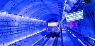 दुनिया में सबसे गहराई में बना कोलकाता का ये मेट्रो स्टेशन, VIDEO में देखें इसकी खासियत