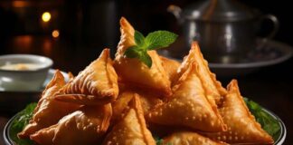 समोसे में निकले कंडोम, गुटखा और पत्थर…नम्बर वन कंपनी में मचा बवाल