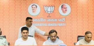 बॉक्सर विजेंदर सिंह BJP में शामिल, कांग्रेसियों ने जमकर साधा निशाना, देखें तस्वीरें