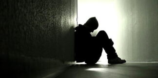 मजाक में दोस्तों ने प्राइवेट पार्ट में भर दी हवा, लड़के का फट गया, जानें पूरा मामला?