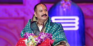 मेरठ में पंडित प्रदीप मिश्रा की कथा में मची भगदड़, कई लोग दबे, भीड़ हुई बेकाबू, देखें VIDEO