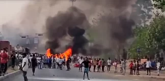 वक्फ कानून पर बंगाल में हिंसा, पानी में जहर मिलाया, घर जलाए, 500 लोगों का पलायन, देखें VIDEO