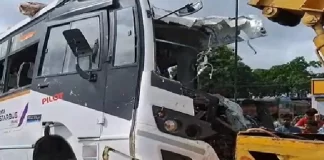 बंगाल के बर्दमान में बड़ा सड़क हादसा, 10 की मौत, 35 लोग घायल