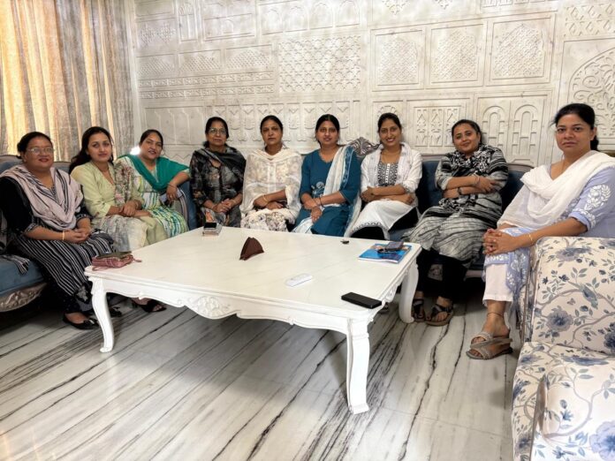 01_Aggarwal Mahila