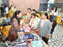 बच्चों की क्राफ्ट व महिलाओं की कुकिंग प्रतियोगिता कराई