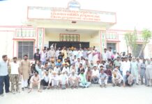 गुरुसर पंचायत भवन पर ग्रामीणों का ताला, धरने से बढ़ा विवाद