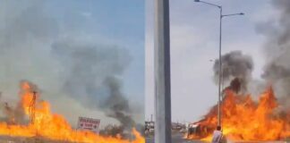 राजस्थान के जालोर जिले में तेल से भरा टैंकर पलटा, ड्राइवर जिंदा जला