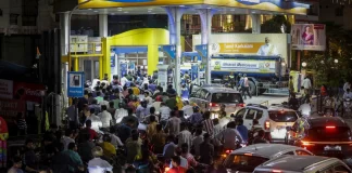 देश में लॉकडाउन की अफवाहें पूरी तरह झूठी, सरकार ने दी सफाई, घबराने की जरूरत नहीं