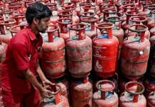 आज से गैस सिलेंडर 994 रुपए तक महंगा, यहां चेक करें लेटेस्ट रेट