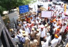 गौ माता’ को राष्ट्र माता घोषित करने की मांग को लेकर हनुमानगढ़ में जोरदार प्रदर्शन