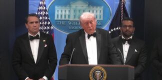 बाल-बाल बचे डोनाल्ड ट्रंप, राष्ट्रपति पर हुई डिनर के दौरान 7 राउंड फायरिंग, देखें VIDEO