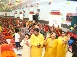 श्रीकृष्ण जन्म की भव्य कथा, नंद महोत्सव में उमड़ा श्रद्धालुओं का सैलाब