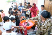 छबील व भजन संध्या का आयोजन, भंडारे में उमड़ा श्रद्धालुओं का सैलाब