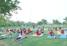 महिला पंतजली योग समिति व रतन कायाकल्प योग मंदिर द्वारा निःशुल्क योग शिविर का आयोजन