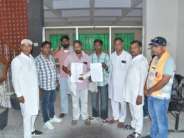 मजदूर संघ ने एसपी को सौंपा ज्ञापन, आरोपियों की गिरफ्तारी की उठाई मां