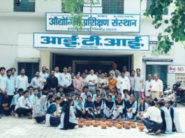 भीषण गर्मी में बेजुबान परिंदों के लिए मानवता की मिसाल