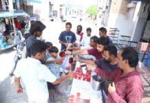 भीषण गर्मी में श्रद्धालुओं व राहगीरों के लिए मीठे पानी की छबील आयोजित