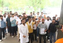 पीटीआई भर्ती में पद बढ़ाने की मांग को लेकर विद्यार्थियों ने सौंपा ज्ञापन