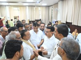 शहरी सेवा शिविर में मुखर्जी कॉलोनी व एच एच एरिया की जलभराव समस्या उठाई