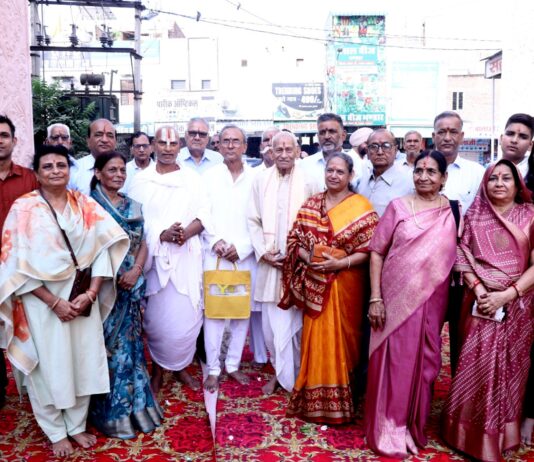 पंडित रामचंद्र शास्त्री स्मृति जनमंगल प्रन्यास के द्वारा श्री राम पंचायती मंदिर संगरिया के मुख्य मार्ग पर द्वार का लोकार्पण