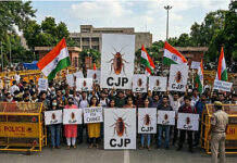 Cockroach Janta Party Protest: कॉकरोज आ रहे हैं..धर्मेंद्र प्रधान जा रहे हैं, शुरु हुआ भारत का पहला जेन-जी प्रोटेस्ट