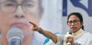 क्या ममता बनर्जी अपनी TMC को बचा पाएंगी या पार्टी उनके हाथों से फिसल जाएगी?