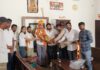 सिविल डिफेंस में चयनित अभ्यर्थियों ने भाजपा कार्यालय में किया आशीष पारीक का सम्मान