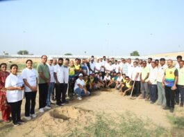 डॉक्टर्स फॉर सोसायटी व मानव उत्थान सेवा समिति ने लिया पौधों की देखरेख का संकल्प