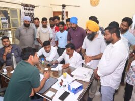 स्मार्ट मीटर हटाने की मांग को लेकर ग्रामीणों ने विभाग को दिया दो दिन का अल्टीमेटम