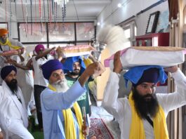 सालाना जोड़ मेले को लेकर गुरुद्वारा साहिब में लड़ीवार अखंड पाठों की श्रृंखला जारी