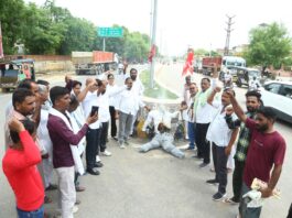 किसानों पर मॉकड्रिल में लाठीचार्ज के प्रदर्शन का आरोप, किसान सभा ने जताया विरोध