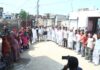 बिजली संकट पर फूटा वार्डवासियों का गुस्सा, विद्युत विभाग के खिलाफ की नारेबाजी